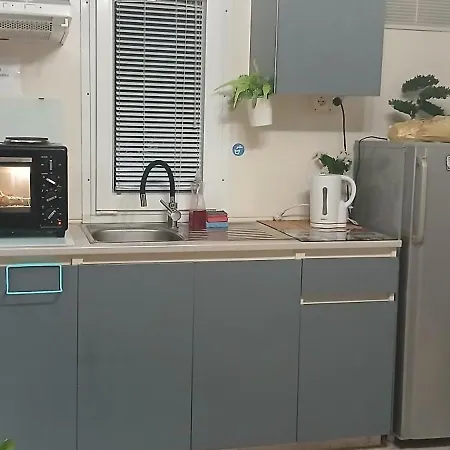 Kek-feher Mobilhaz