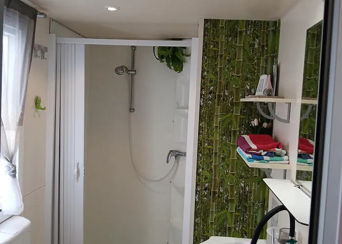 Kek-feher Mobilhaz 아파트